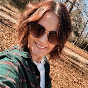 Meet your Posher, Monica